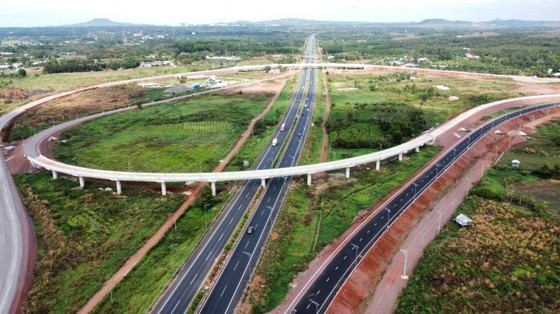 The interchange connecting Dau Giay - Phan Thiet Expressway with HCMC - Long Thanh - Dau Giay Expressway