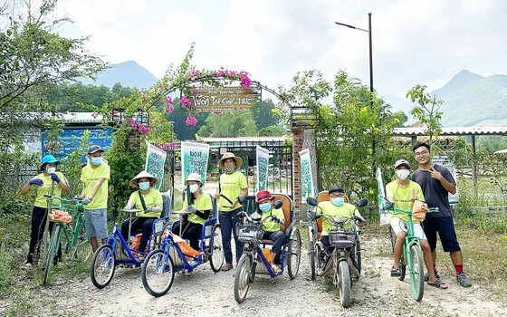 The team of the Waste Recycling Garden NNC commenced their mission to collect, gather trash, and clean the streets, lanes, and alleys in the nearby villages and neighborhoods.
