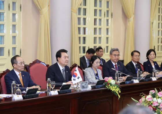 President Yoon Suk Yeol speaks at the dialogue. President Yoon Suk Yeol speaks at the dialogue.