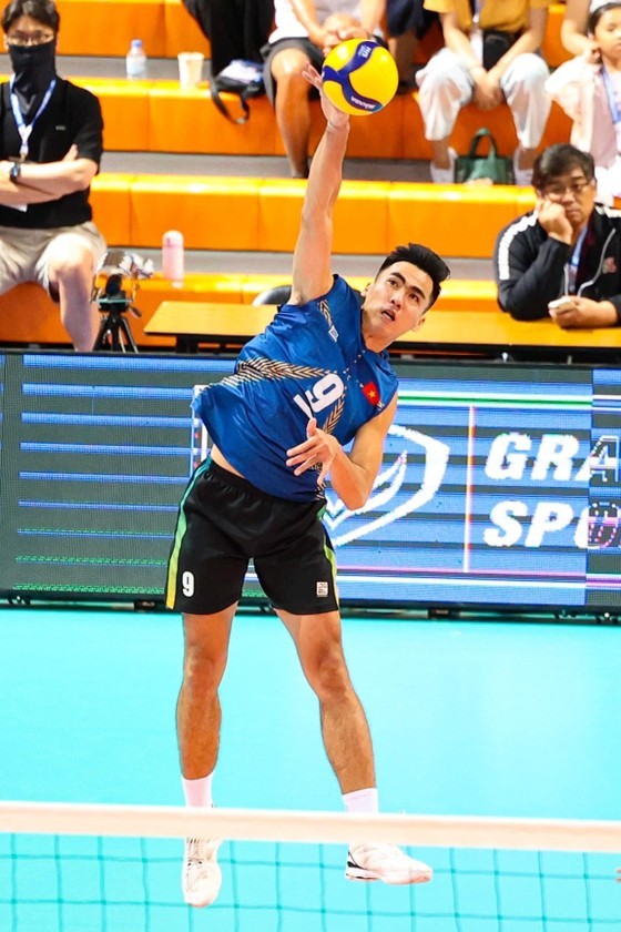 Captain Tu Thanh Thuan is unable to lead the Vietnam men's volleyball team to the final of the AVC Challenge Cup 2023. (Photo: AVC)