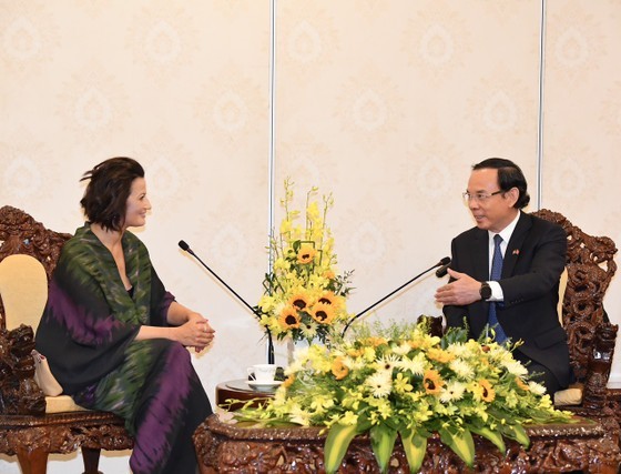 The Secretary of the HCMC Party Committee proposes that the President of the Belgian Senate extend support to Belgian enterprises for them to continue deploying many more collaborative projects in HCMC.