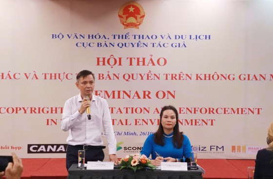 Mr. Tran Hoang, Director of the Copyright Office of Vietnam, speaks at the seminar.