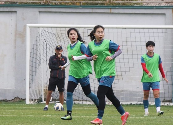 The Vietnamese women's national team aims to secure a victory against India on the afternoon of October 29.