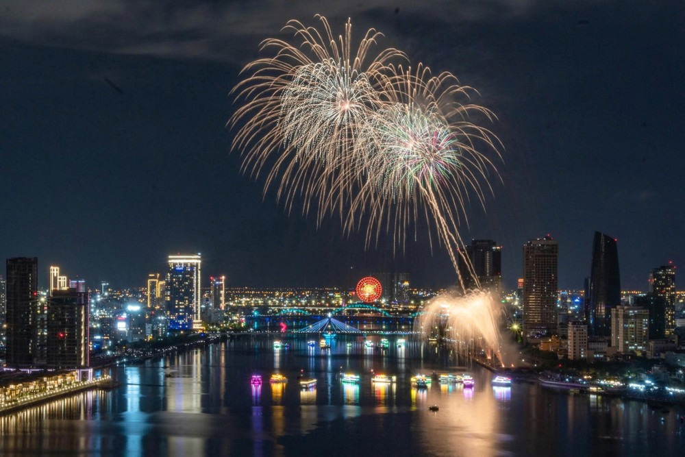 Da Nang Fireworks Festival.jpg