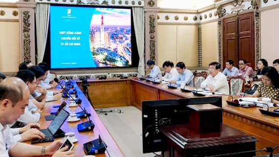 HCMC cooperates with VNPT to establish digital infrastructure, platforms ảnh 1