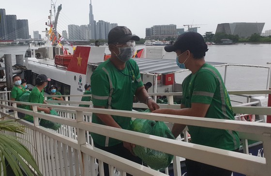 Southern region applying practical measures to maintain goods flow to HCMC ảnh 2