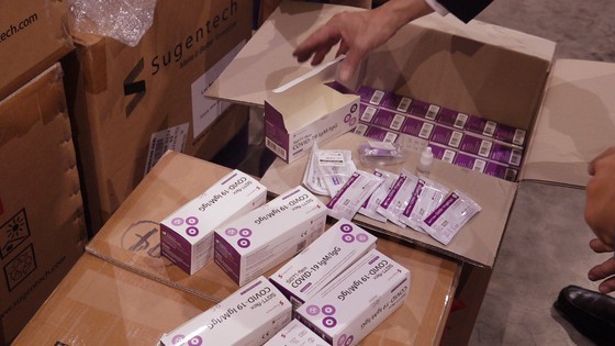 Large quantity of illegally imported Covid-19 test kits detected ảnh 4
