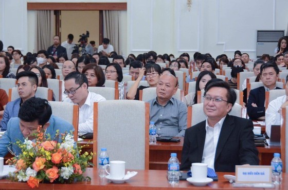 Participants in the meeting about ChatGPT