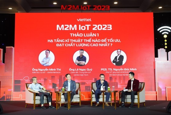 Key speakers are discussing in the event