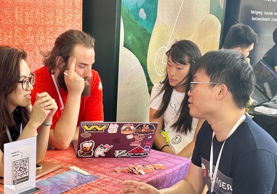 Discussing Web 3.0 in Vietnam International Technology Festival BUIDL 2023