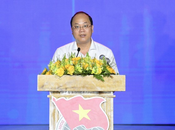 Deputy Secretary of HCMC Party’s Committee Nguyen Ho Hai is presenting his speech (Photo: SGGP)