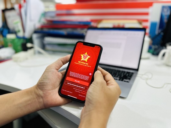 Citizens are warned against strangers volunteering to help activate level 2 of their e-ID (Photo: SGGP) Citizens are warned against strangers volunteering to help activate level 2 of their e-ID (Photo: SGGP)