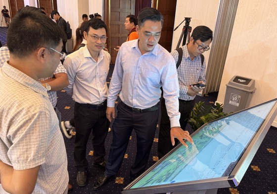 The municipal’s Information and Communications Department is introducing the city’s digital map at the Digital Transformation Week The municipal’s Information and Communications Department is introducing the city’s digital map at the Digital Transformation Week