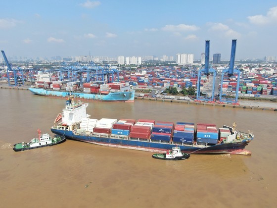 Cat Lai Port in Thu Duc City of HCMC is operating to serve incoming ships (Photo: SGGP)