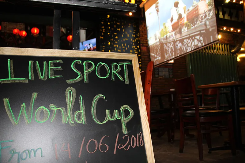 Khai mạc World Cup 2018: SÔI ĐỘNG PHỐ TÂY BÙI VIỆN ảnh 5