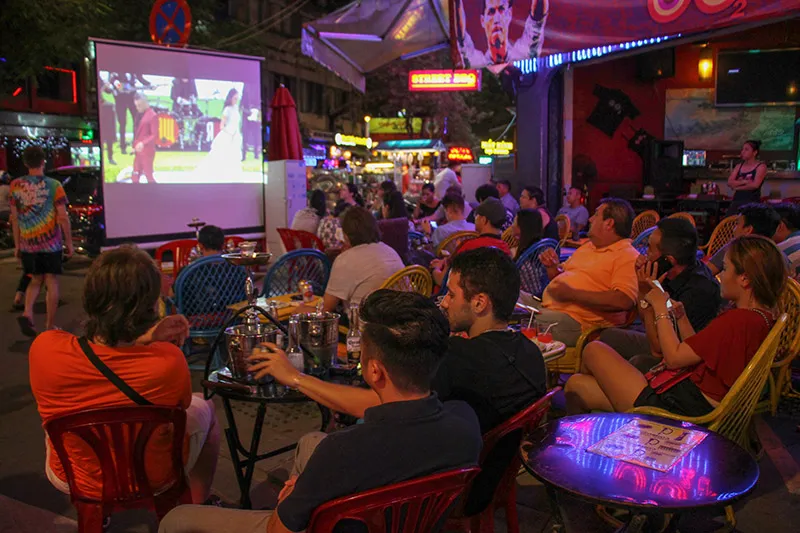 Khai mạc World Cup 2018: SÔI ĐỘNG PHỐ TÂY BÙI VIỆN ảnh 8