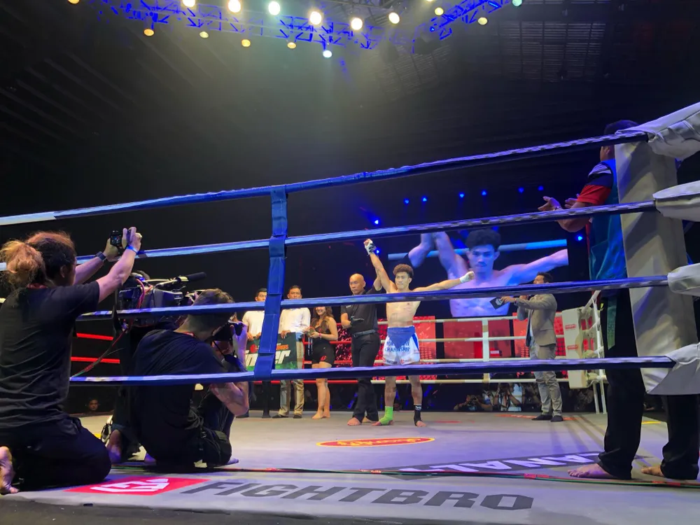 Khoảnh khắc chiến thắng của Duy Nhất.