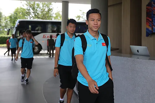  Xuân Trường, Công Phượng, Văn Lâm hội quân cùng tuyển Việt Nam tại khách sạn Modena Buriram ảnh 9
