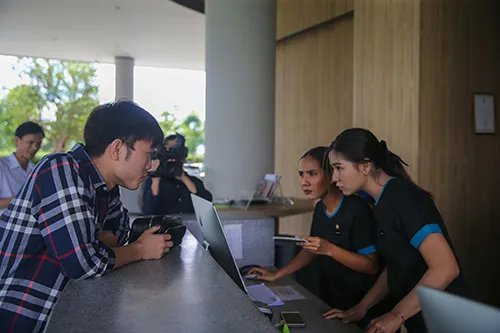  Xuân Trường, Công Phượng, Văn Lâm hội quân cùng tuyển Việt Nam tại khách sạn Modena Buriram ảnh 2