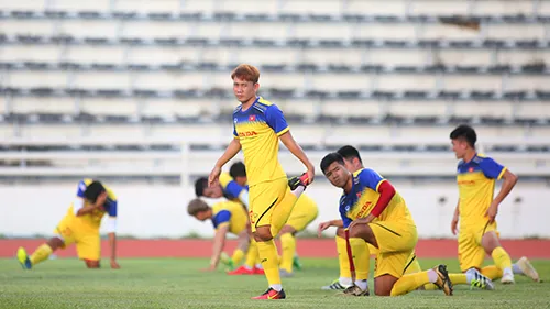  Các tuyển thủ Việt Nam thả lỏng chờ trận chung kết với Cuaracao ảnh 7