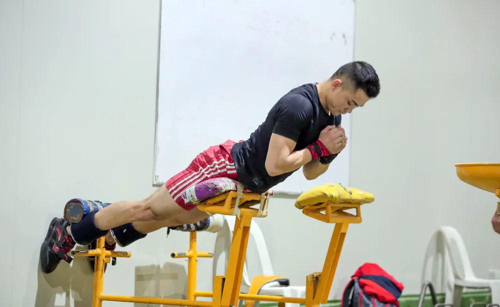 Chờ nữ lực sĩ Vương Thị Huyền đoạt HCV đầu tiên cho Việt Nam ảnh 6