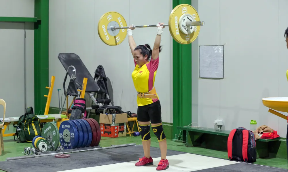 Chờ nữ lực sĩ Vương Thị Huyền đoạt HCV đầu tiên cho Việt Nam ảnh 2