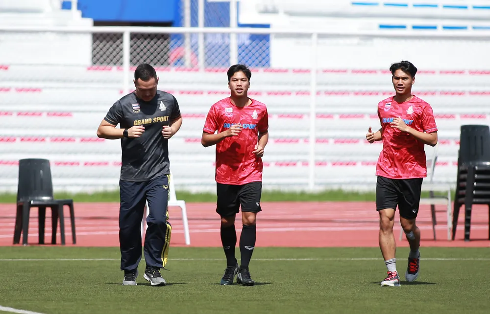 Đột kích buổi tập của U22 Thái Lan trước đại chiến bảng B ảnh 2