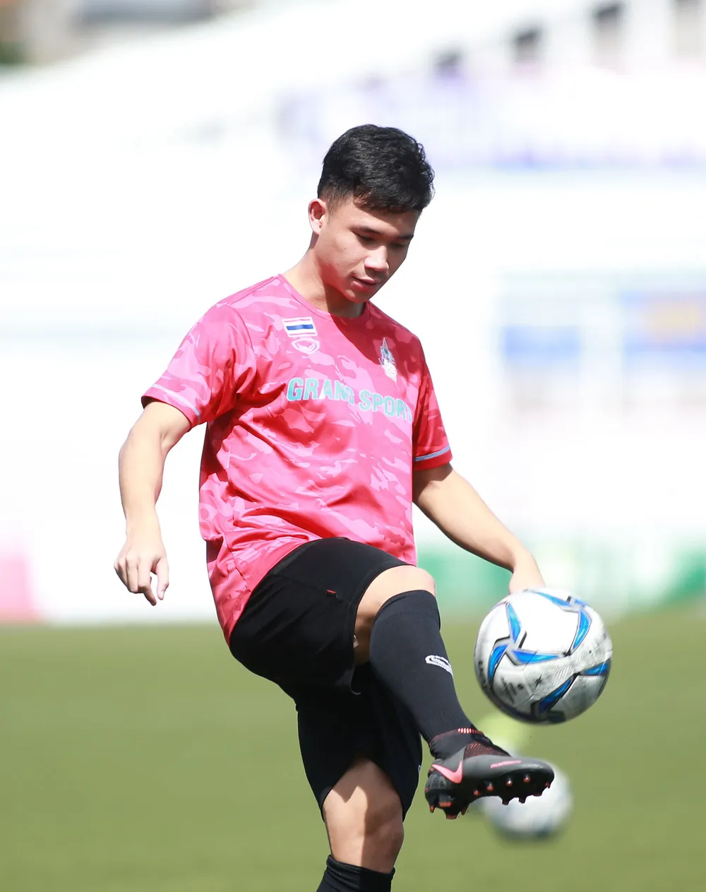 Đột kích buổi tập của U22 Thái Lan trước đại chiến bảng B ảnh 4