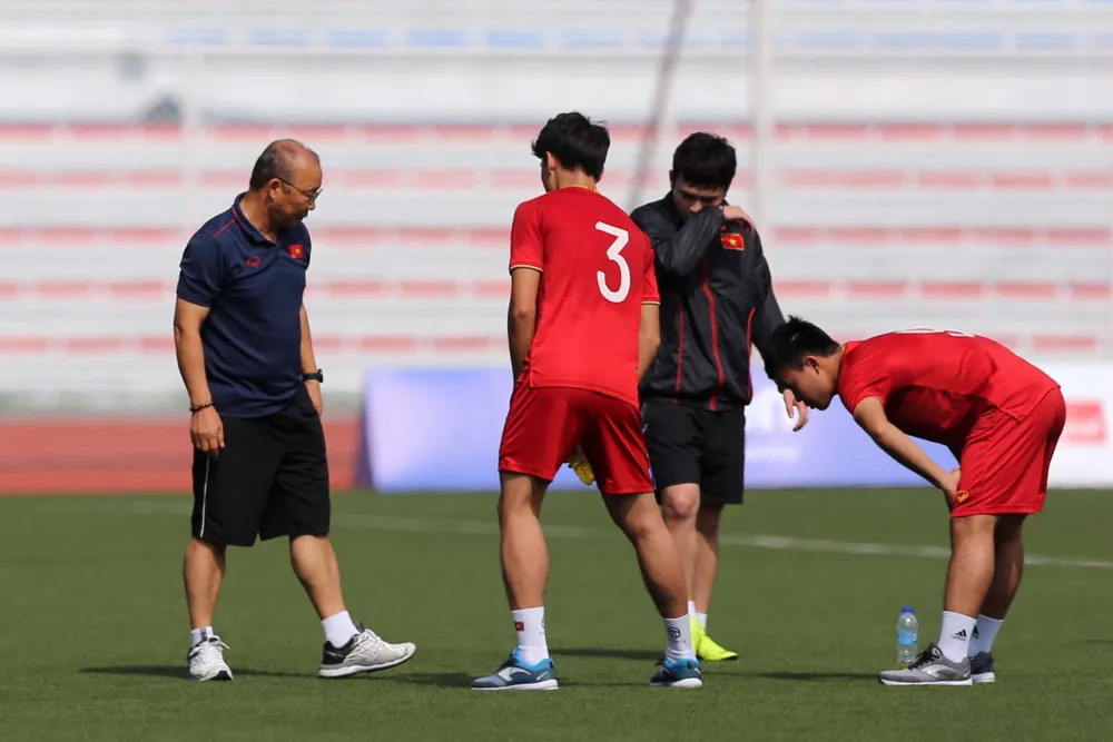 U22 Việt Nam bị bào mòn thể lực nặng nề sau trận hoà U22 Thái Lan ảnh 4