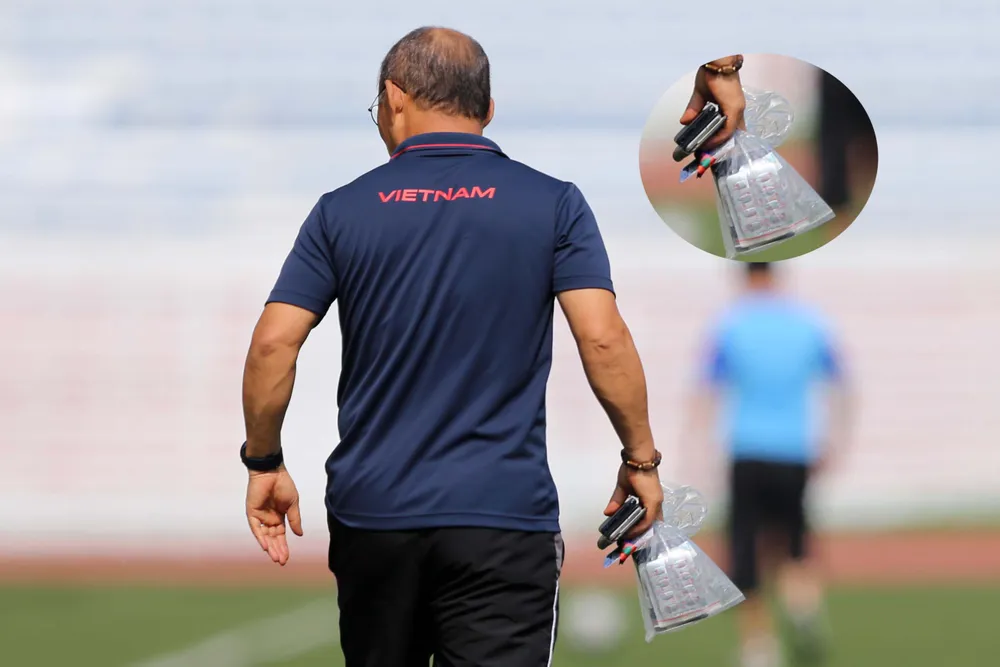 U22 Việt Nam bị bào mòn thể lực nặng nề sau trận hoà U22 Thái Lan ảnh 5