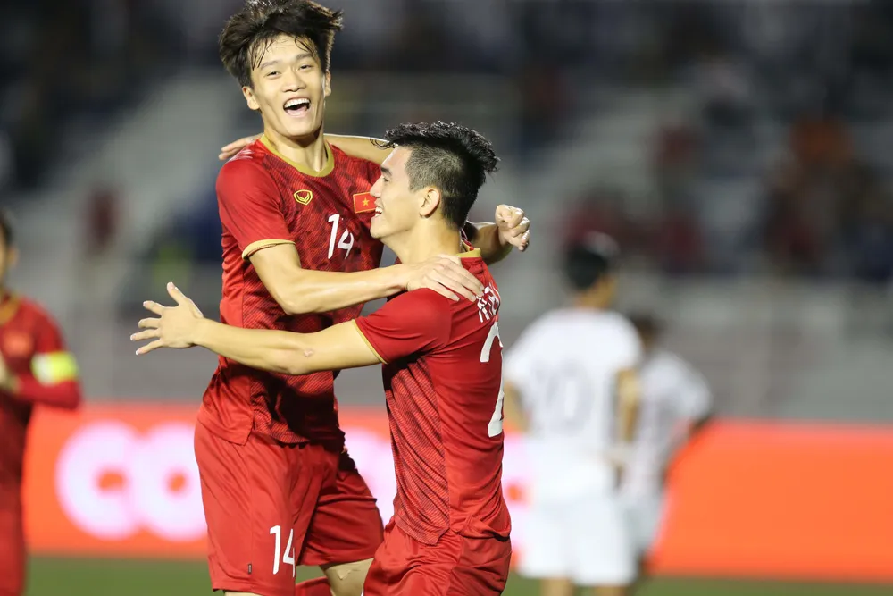 U22 Việt Nam ăn mừng chiến thắng trước 22 Campuchhia 4-0. Ảnh: Dũng Phương