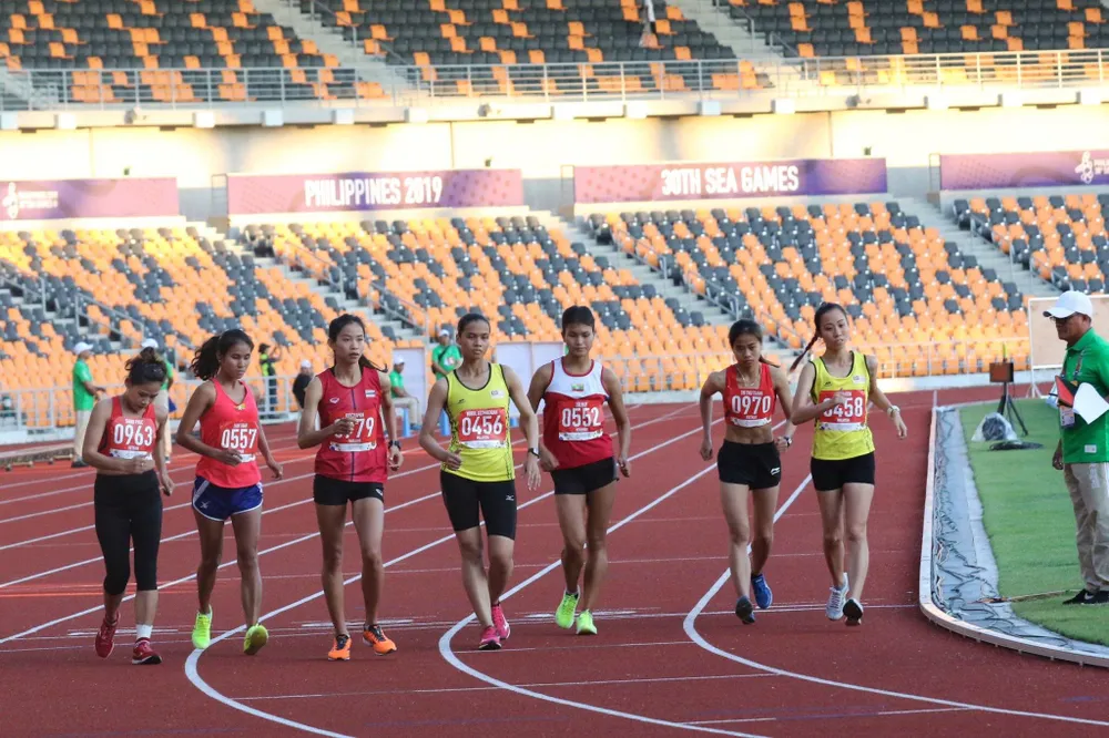 Chuyện cô tài xế Grab bike đi thi thử lấy vàng thật ảnh 1