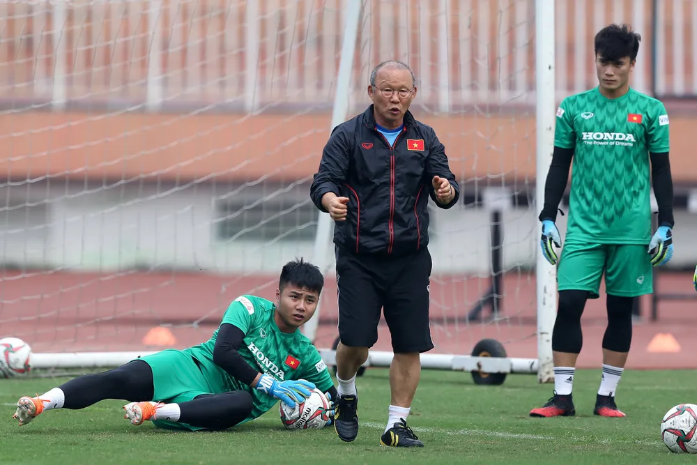 U23 Việt Nam lại thiếu quân tập luyện ảnh 2