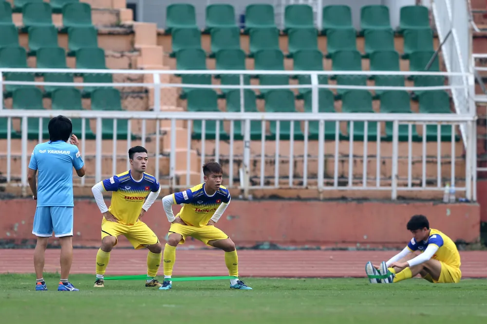 U23 Việt Nam lại thiếu quân tập luyện ảnh 1