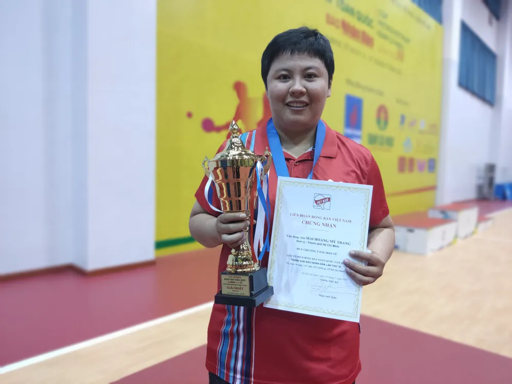 Tay vợt Mai Hoàng Mỹ Trang khi lần thứ 15 lên ngôi vô địch. Ảnh: Dũng Phương