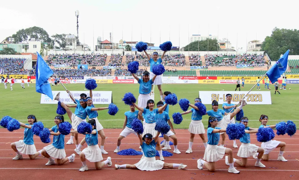 Ấn tượng sân chơi bóng đá sinh viên TPHCM ảnh 6