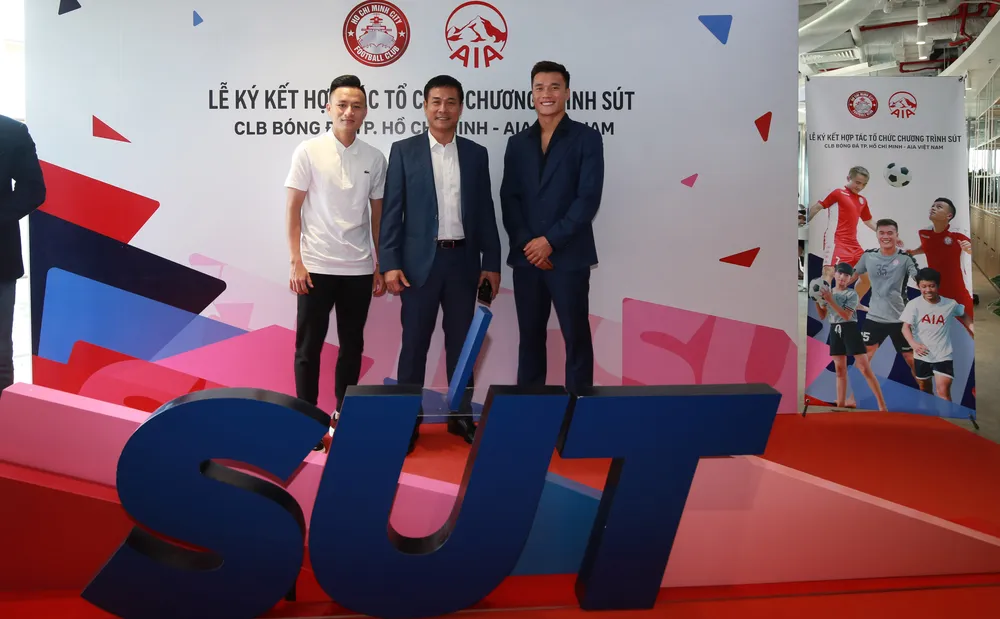 Bóng đá trẻ Việt Nam tiếp cận cách huấn luyện chuyên nghiệp từ giải ngoại hạng Anh ảnh 2