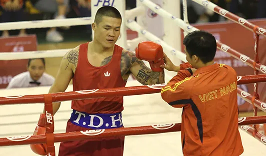 Giải vô địch quyền Anh quốc gia 2020: “Quyền vương” Trương Đình Hoàng không có đối thủ ảnh 1