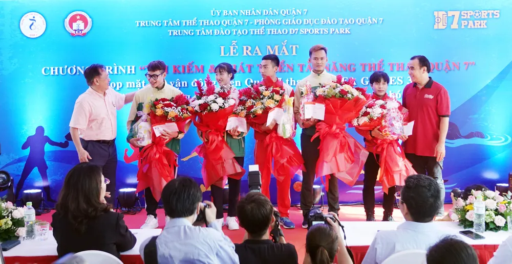 Quận 7 triển khai chương trình “Tìm kiếm và phát triển tài năng thể thao” từ học đường đến đỉnh cao ảnh 2