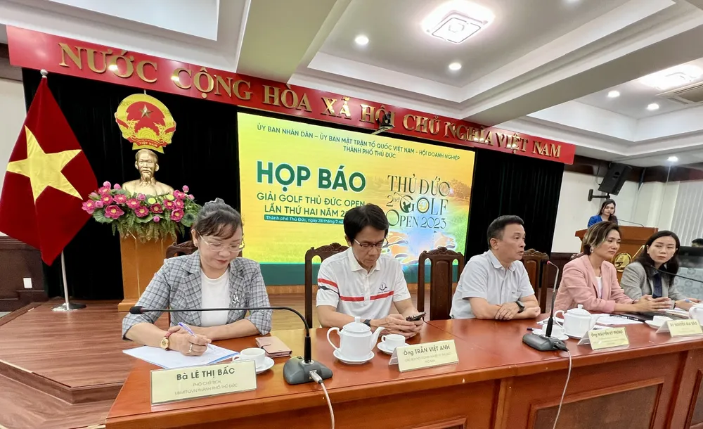 Hình ảnh buổi họp báo công bố giải Golf Thủ Đức Open lần II năm 2023. Ảnh: Quỳnh Mai