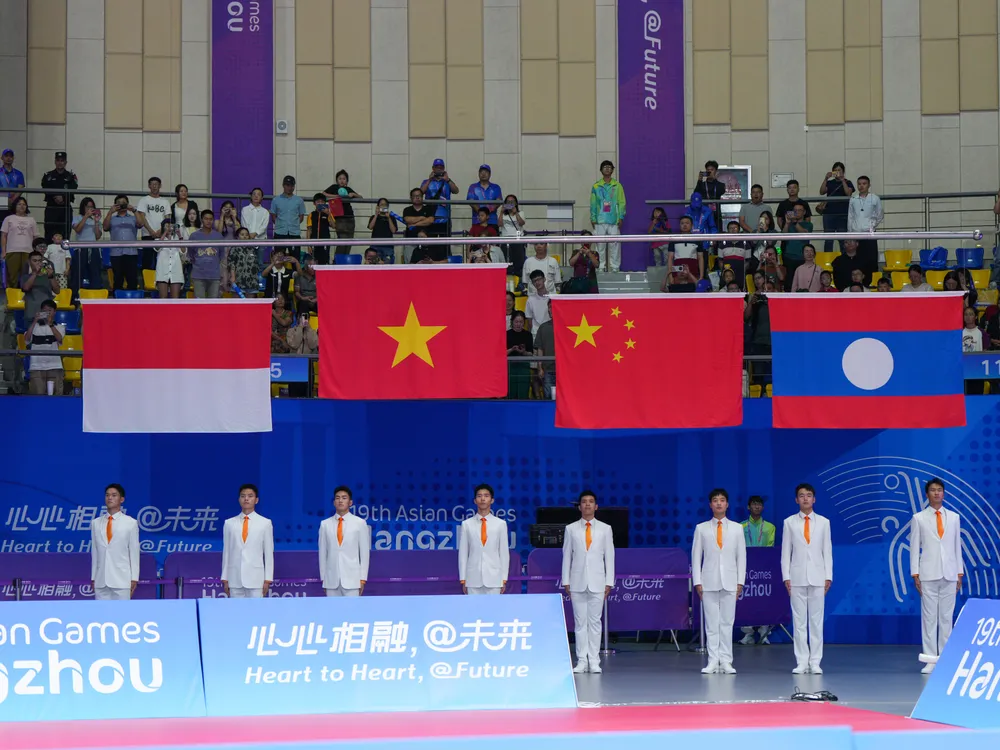 Cờ Việt Nam bay cao tại buổi trao giải cầu mây