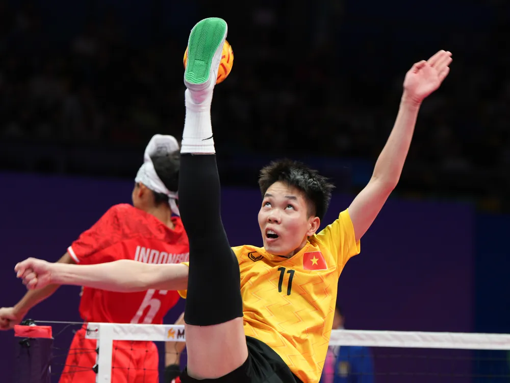 Những tấn công trên lưới luôn đem về điểm cho các cô gái cầu mây Việt Nam