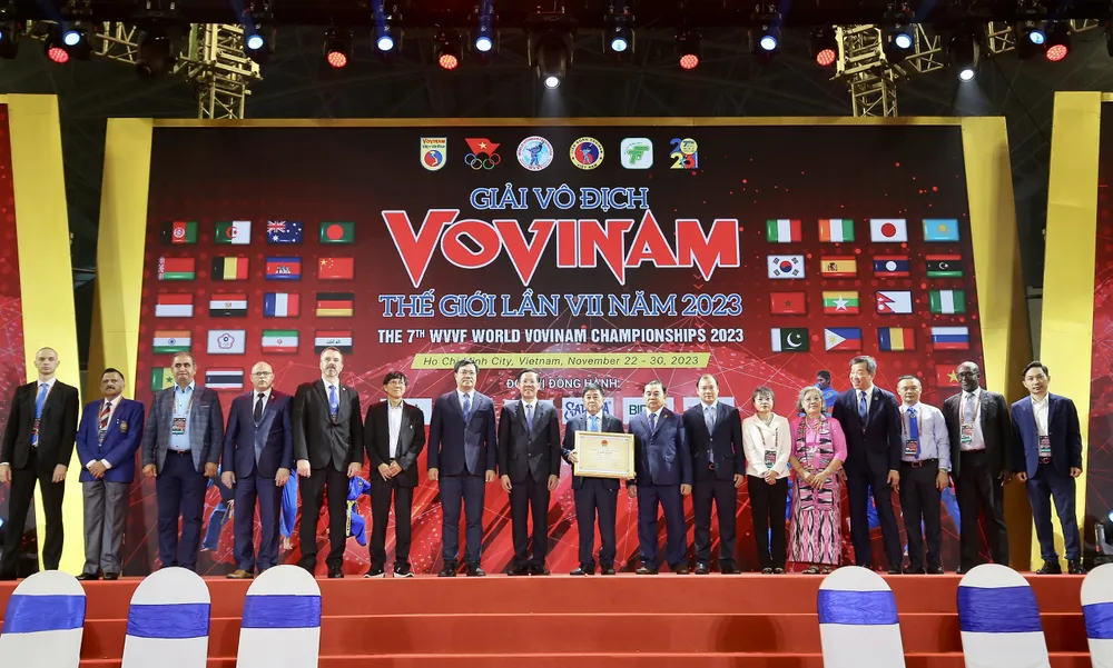 LĐ Vovinam Việt Nam và Hội đồng chưởng quản môn phái đón nhận bằng chứng nhận di sản văn hoá phi vật thể từ Bộ VHTTDL