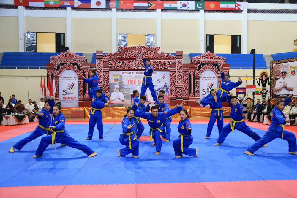 Vovinam Việt Nam biểu diễn trong đêm khai mạc Giải vô địch Vovinam châu Á 2024. Ảnh: Quỳnh Mai