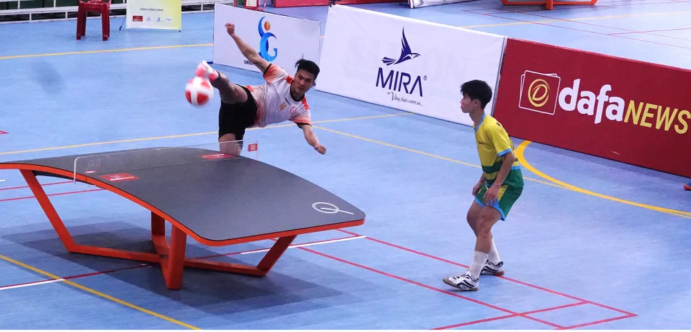 Giải Teqball vô địch TPHCM làm tiền đề cho SEA Games 33. Ảnh: Quỳnh Mai