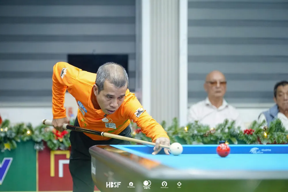 Quyết Chiến và đồng đội vô địch đầy kịch tính giải Billiards Carom 3 băng Team League 2025. Ảnh: Quỳnh Mai
