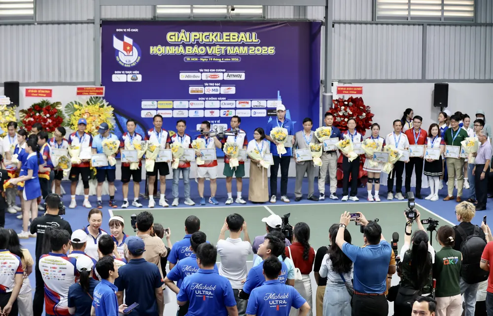 Hơn 300 tay vợt tham gia tranh tài ở Giải Pickleball Hội nhà Báo Việt Nam 2026. Ảnh: Quỳnh Mai