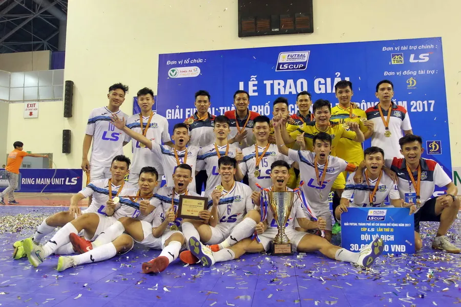 Đội Thái Sơn Nam đã hoàn tất cú ăn 3 ở mùa bóng 2017. Ảnh: ANH TRẨN