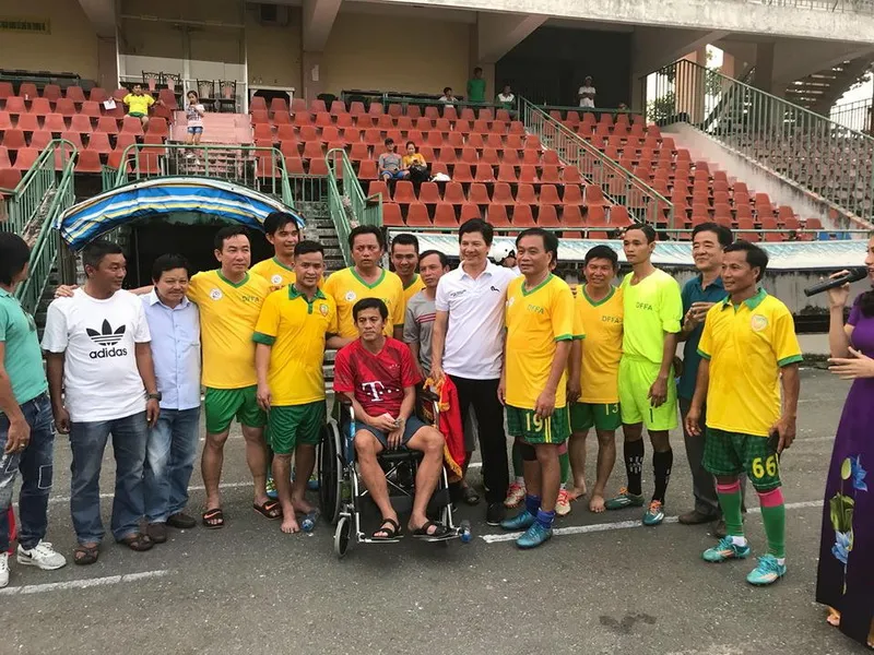 Nghĩa tình đồng đội ảnh 1