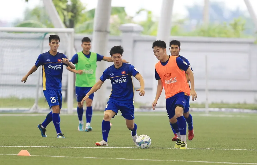 HLV Park Hang-seo phớt lờ lời khen của truyền thông quốc tế ảnh 1